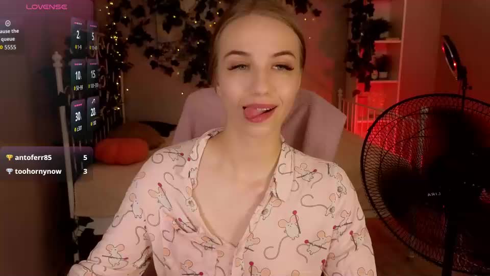 toni_ray Webcam Chat July 15, 2026