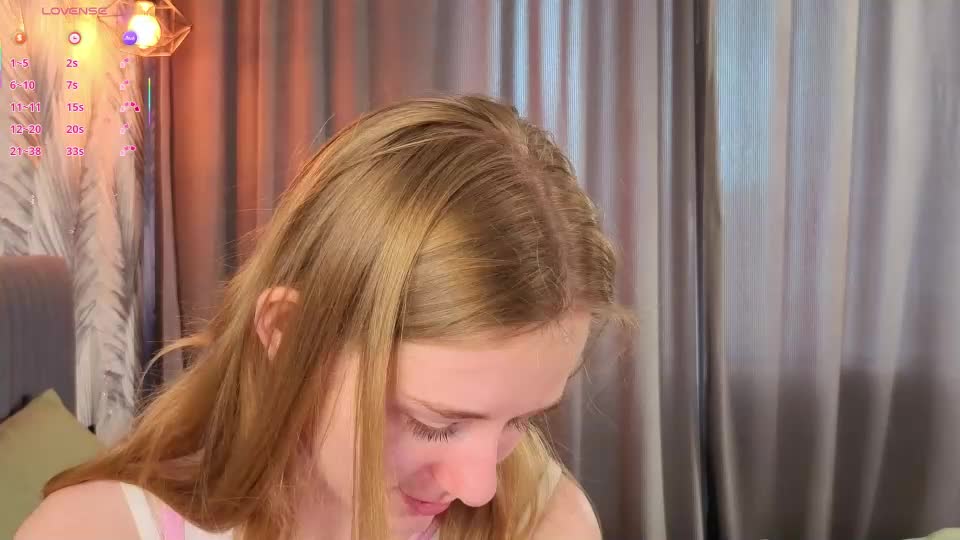 elvyrose Webcam Chat July 15, 2026