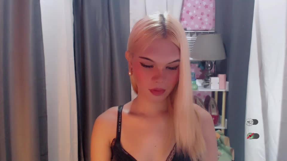 yourlovekylie Webcam Chat July 15, 2026