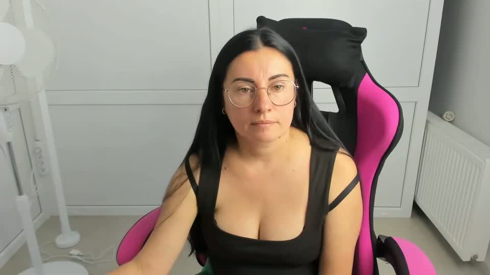 lucyycharm Webcam Chat July 15, 2026