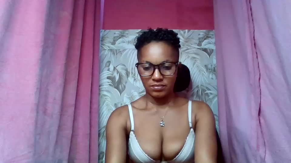 sexydoll32 Webcam Chat July 15, 2026