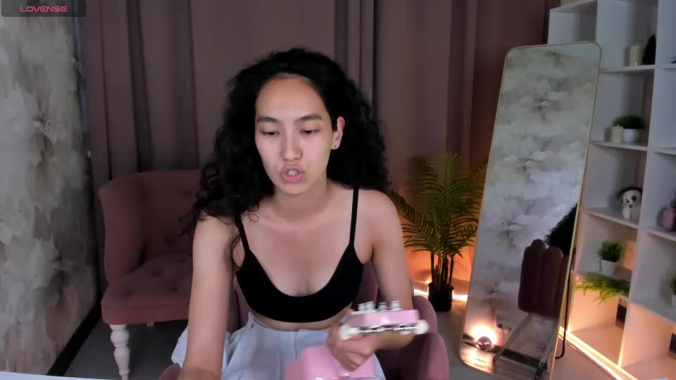 yummy_lamii Webcam Chat July 16, 2026
