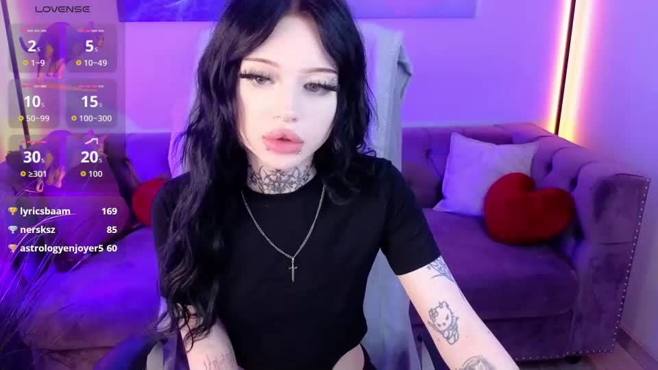 emma_kirks Webcam Chat July 15, 2026