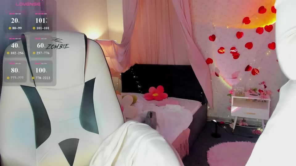 esme_runn Webcam Chat July 16, 2026