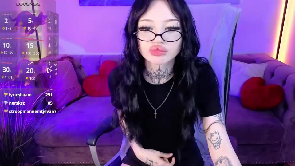 emma_kirks Webcam Chat July 15, 2026