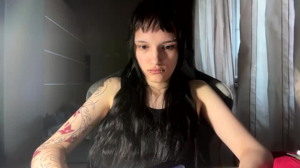 shirakranendonk Webcam Chat July 16, 2026