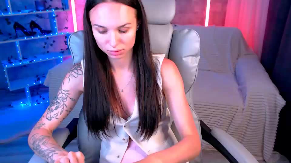 nicolemerz Webcam Chat July 15, 2026