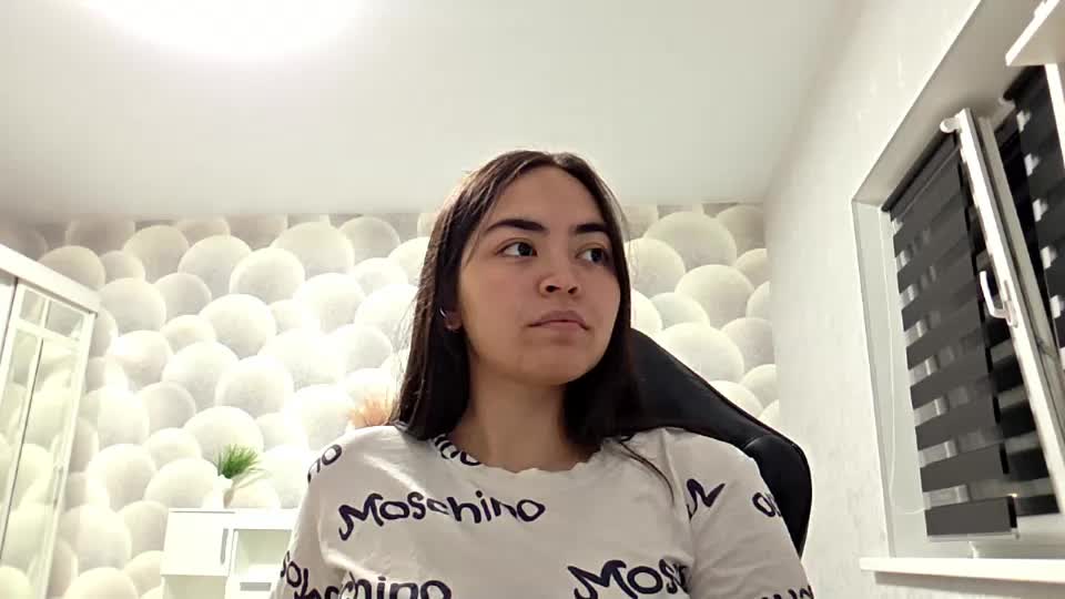 tondalurie Webcam Chat July 15, 2026