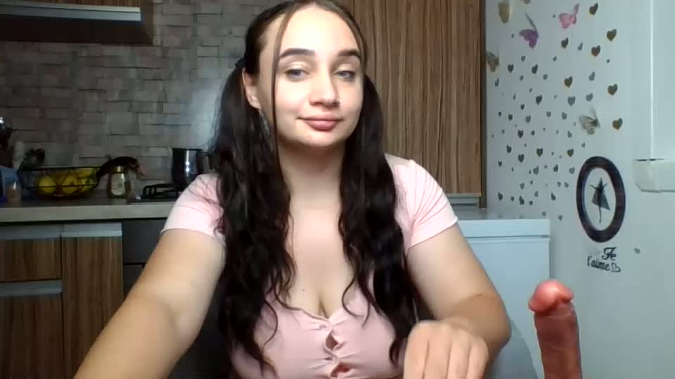 curvybombb Webcam Chat July 15, 2026