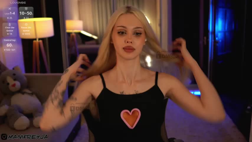 ManiFreyja Webcam Chat July 15, 2026