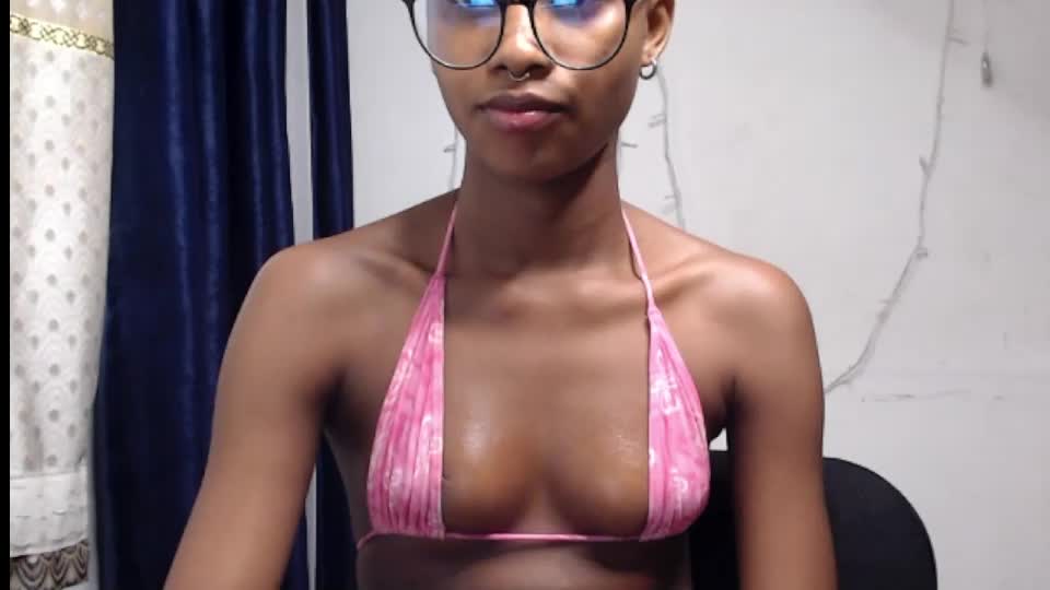 skinnyxmuffin Webcam Chat July 15, 2026