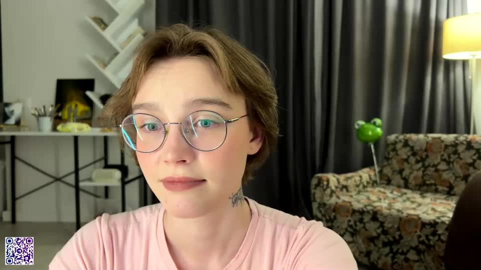 lolaatatee Webcam Chat July 15, 2026
