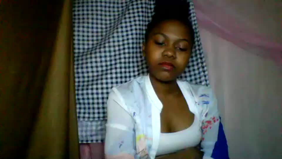 lara_belle Webcam Chat July 15, 2026