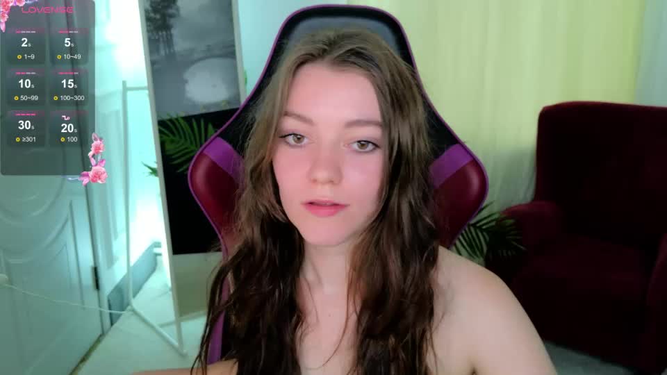 holly_kittenss Webcam Chat July 16, 2026