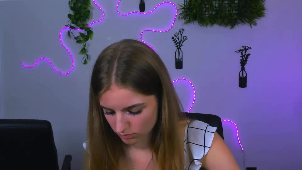 aria_glow Webcam Chat July 16, 2026