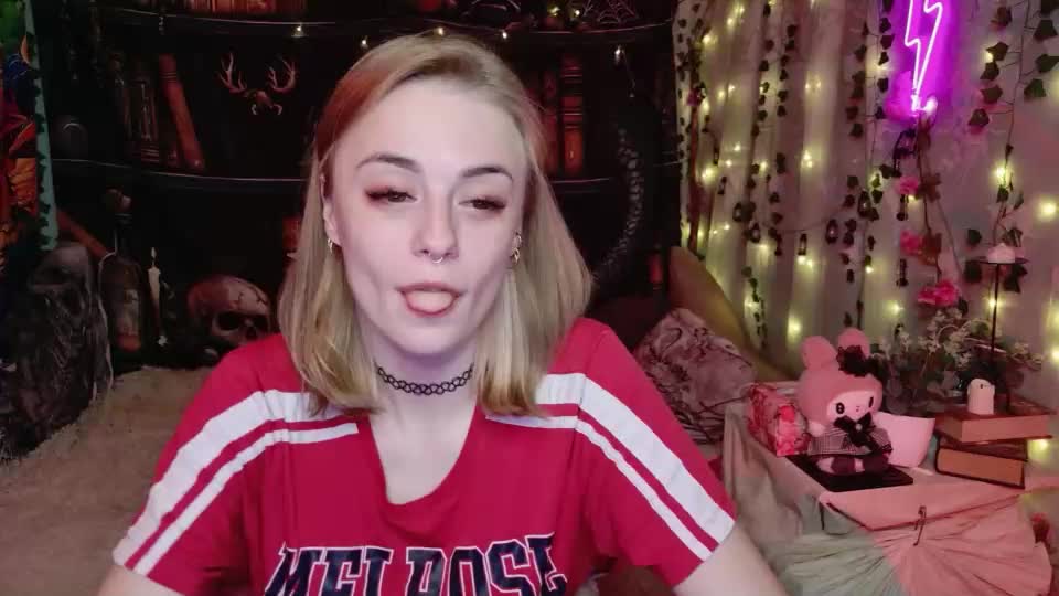 maybe_yours333 Webcam Chat July 16, 2026
