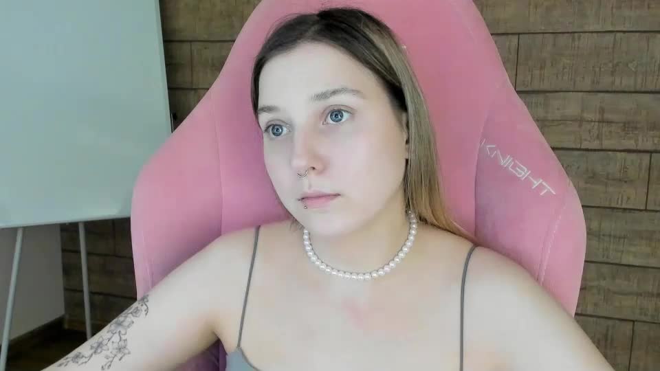 tinaburton Webcam Chat July 17, 2026