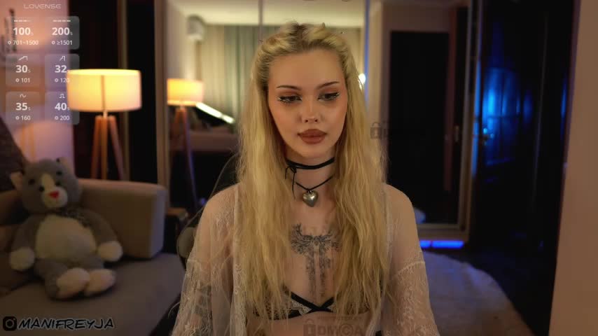 ManiFreyja Webcam Chat July 17, 2026
