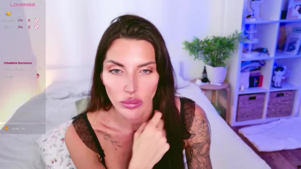 sasha_miro Webcam Chat July 17, 2026