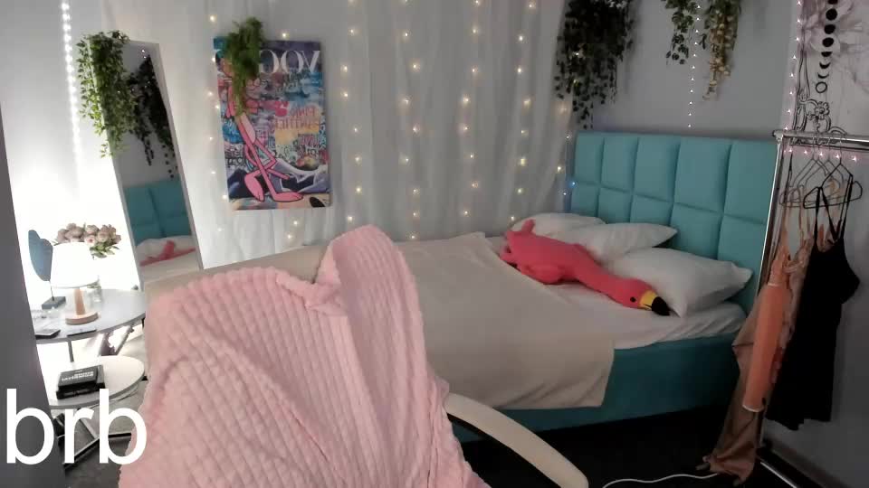 elira_vane Webcam Chat July 17, 2026
