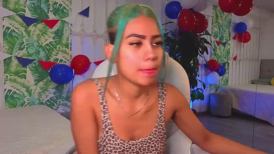 baby_julieta00 Webcam Chat July 17, 2026