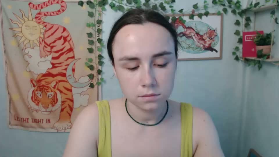 veryveryvery_shy Webcam Chat July 17, 2026