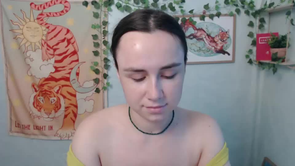 veryveryvery_shy Webcam Chat July 17, 2026