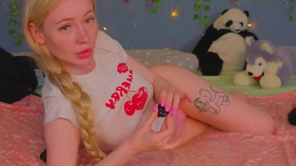 lillie_berry Webcam Chat July 17, 2026