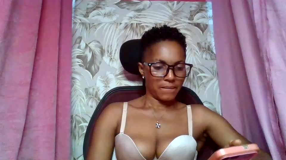 sexydoll32 Webcam Chat July 17, 2026