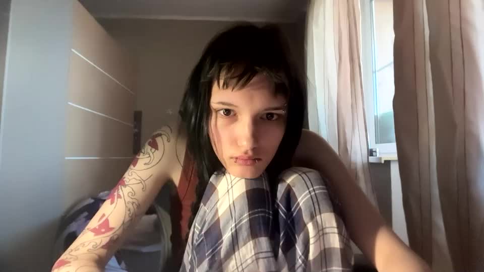 shirakranendonk Webcam Chat July 17, 2026