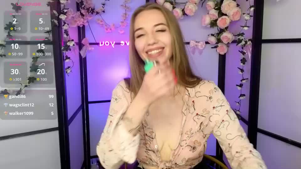 toni_ray Webcam Chat July 17, 2026