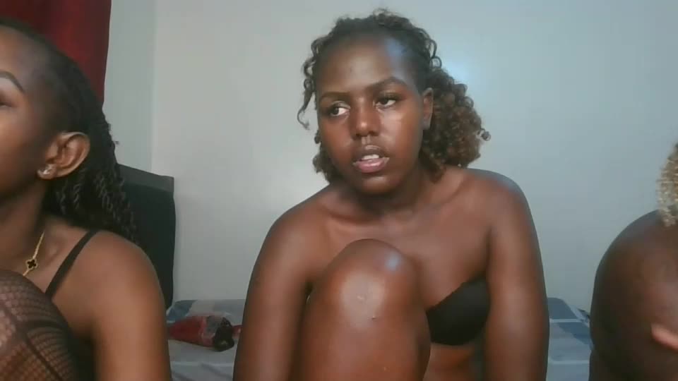 pretty_empress Webcam Chat July 17, 2026