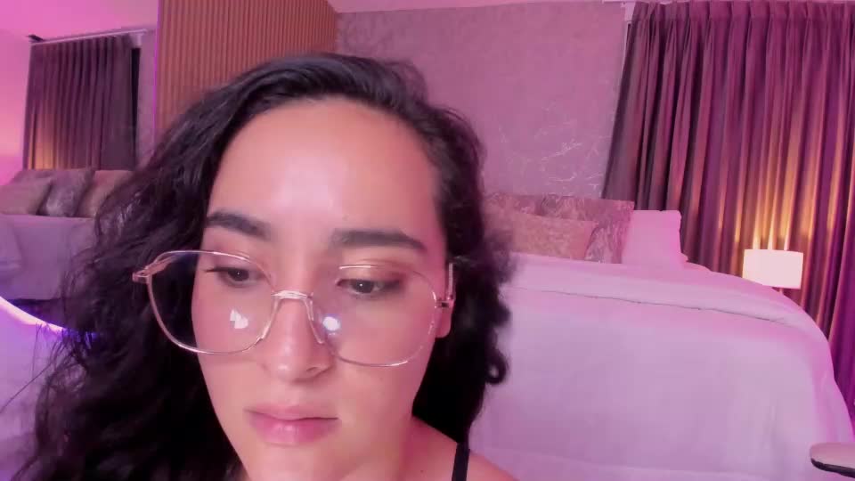 viiolet_rosee Webcam Chat July 17, 2026