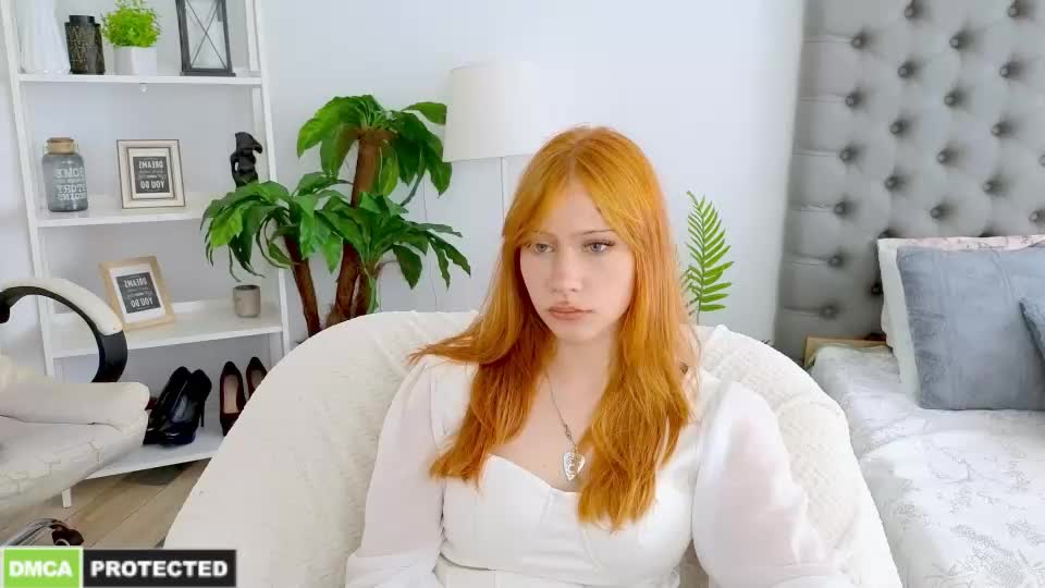fleur_fox Webcam Chat July 17, 2026
