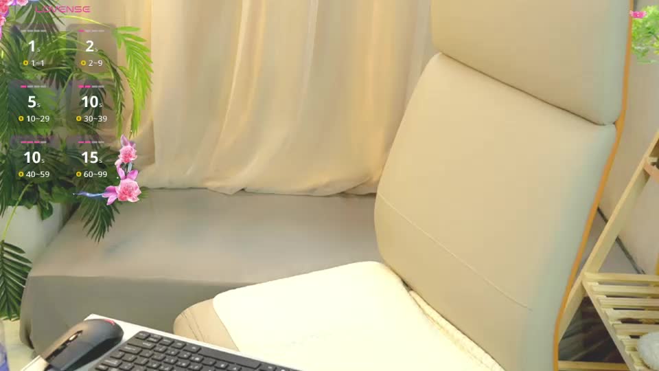 nhatlinhnguyen Webcam Chat July 17, 2026