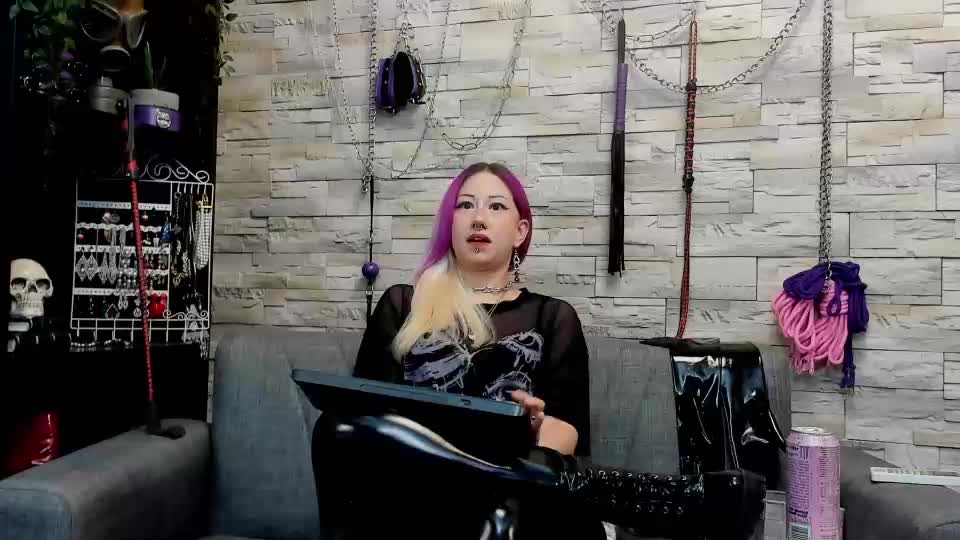 miss_kaz Webcam Chat July 17, 2026
