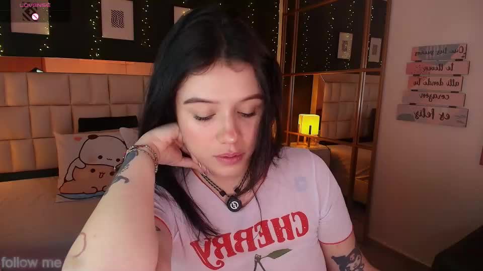 aria_bloomer Webcam Chat July 17, 2026