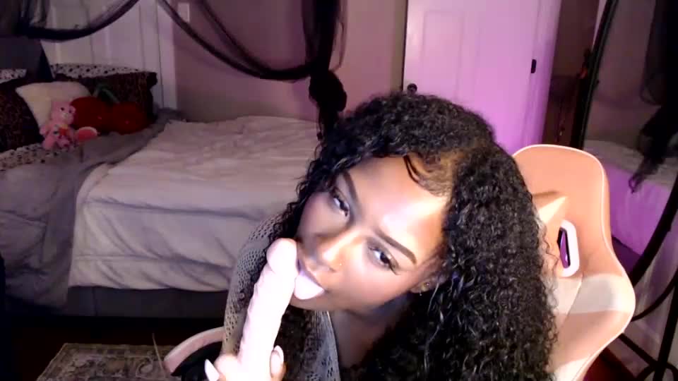 tattooedangelxx Webcam Chat July 17, 2026