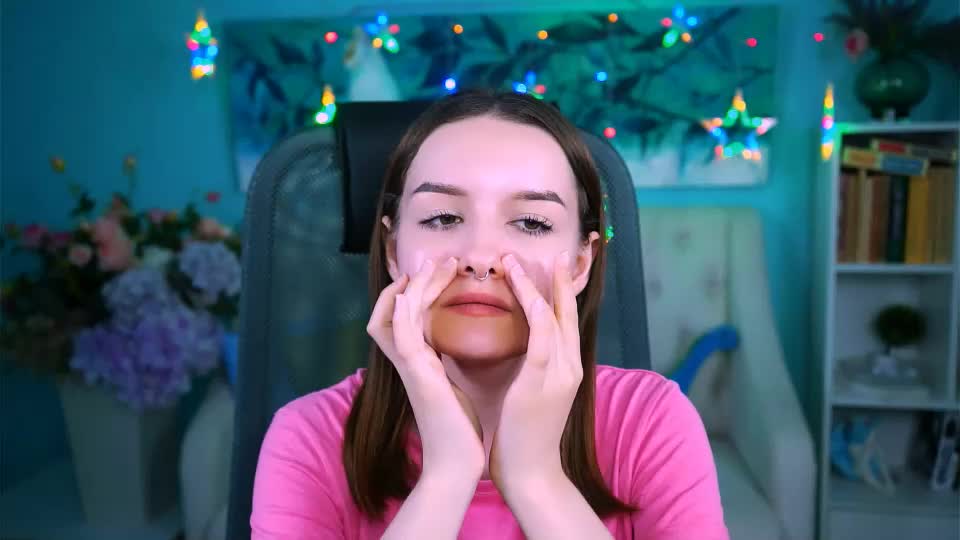 kelliebanshe Webcam Chat July 17, 2026