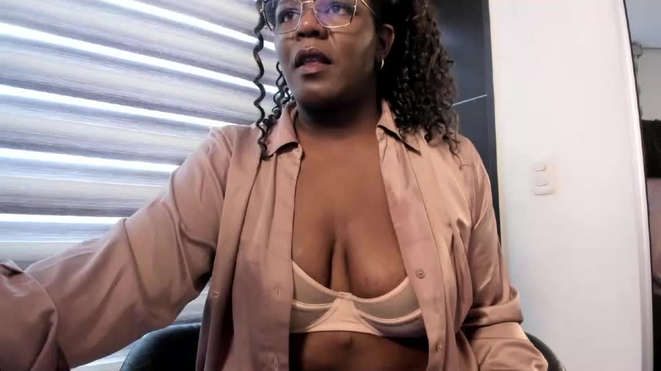 gigi_campbel Webcam Chat July 17, 2026