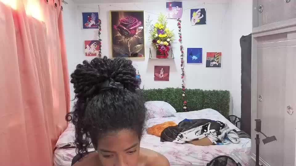 thiana_horny Webcam Chat July 17, 2026