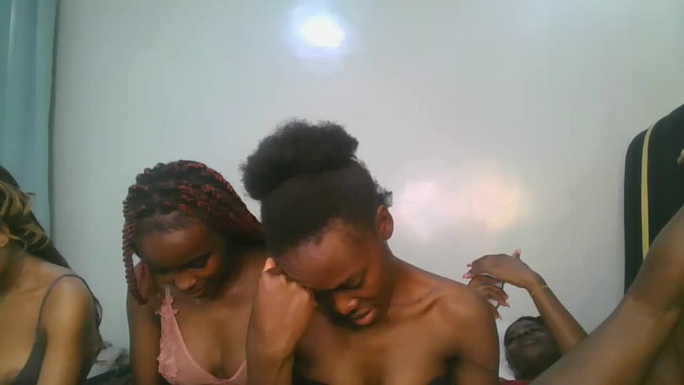 sweet_cupcake1 Webcam Chat July 18, 2026