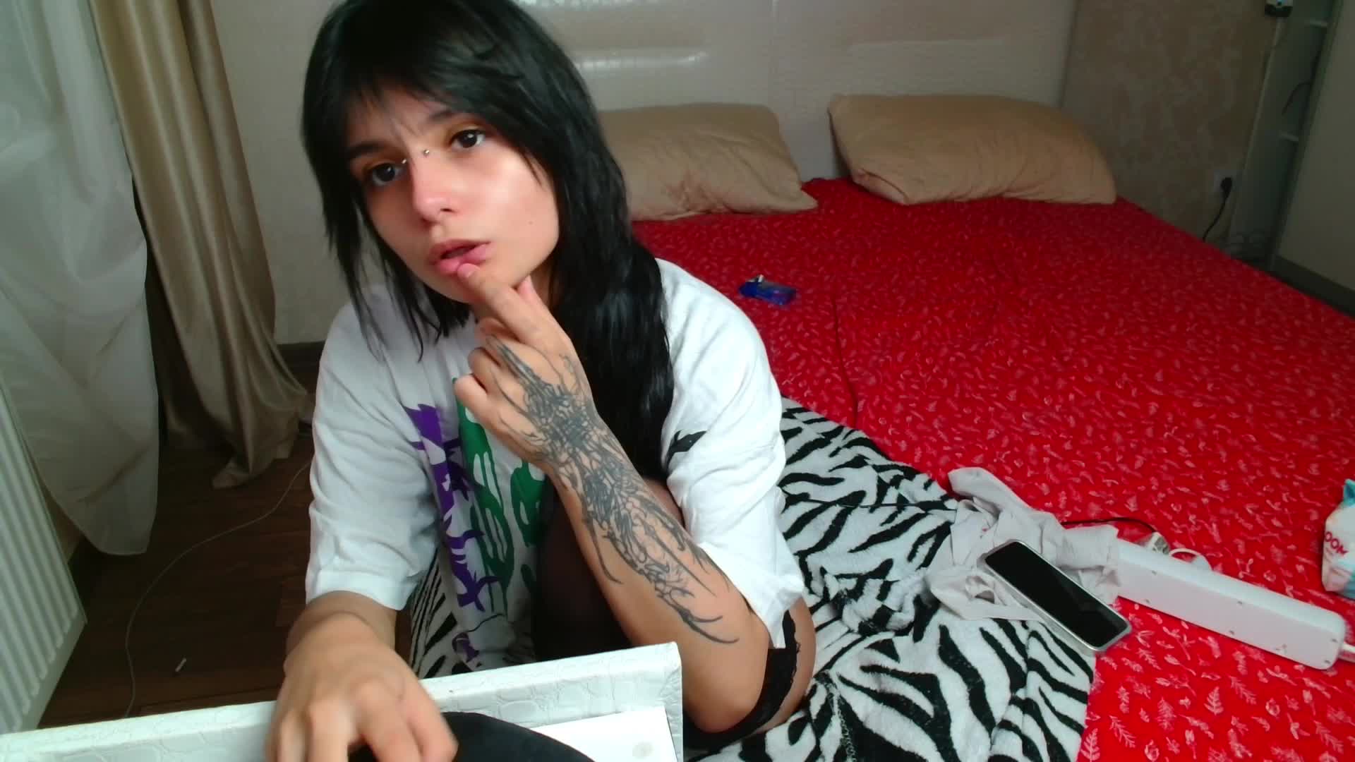 TheSluttyFox Webcam Chat July 18, 2026