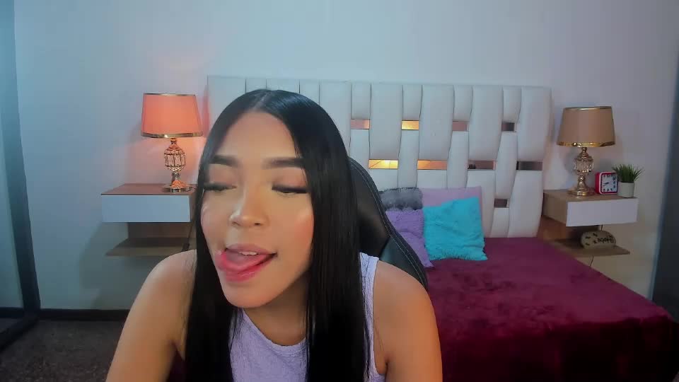 iamcharlotte19 Webcam Chat July 18, 2026