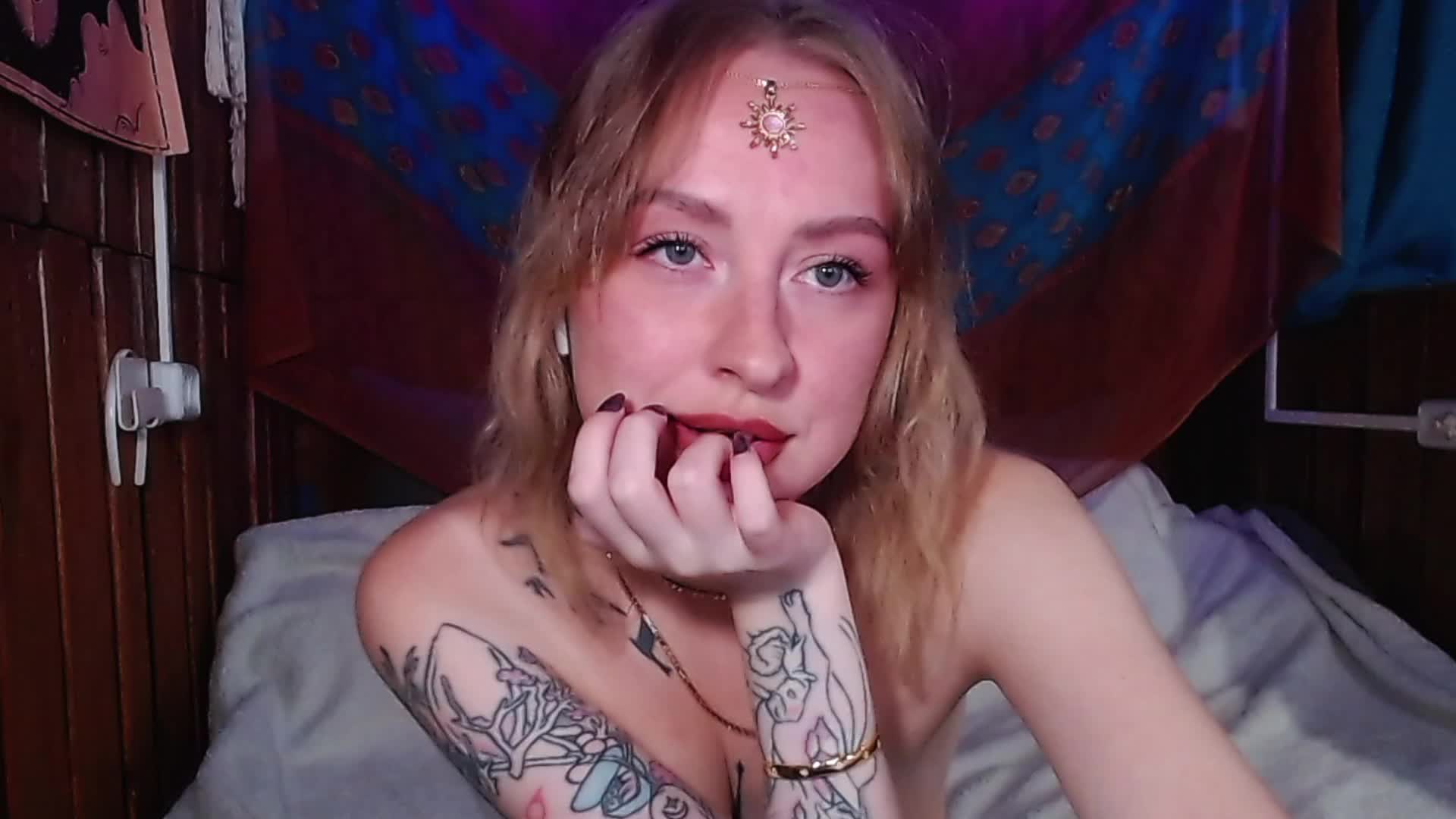 MiMi-Deep Webcam Chat July 18, 2026
