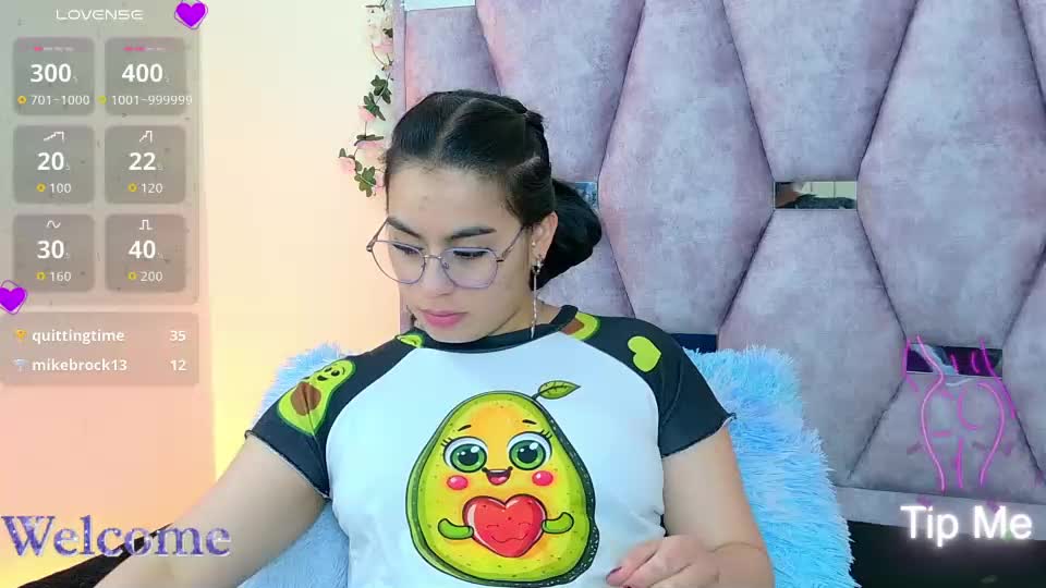 iris_mandarinne Webcam Chat July 18, 2026