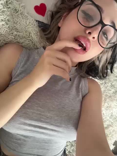 Honey_buns Webcam Chat July 18, 2026