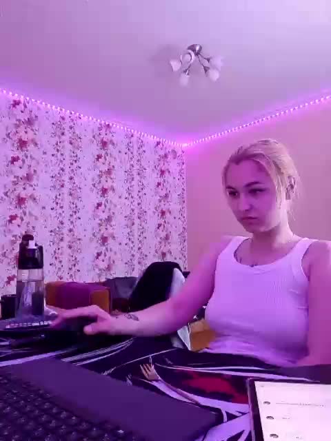 _Vikki_SEX Webcam Chat July 18, 2026