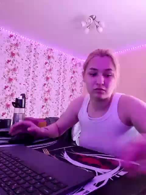 _Vikki_SEX Webcam Chat July 18, 2026