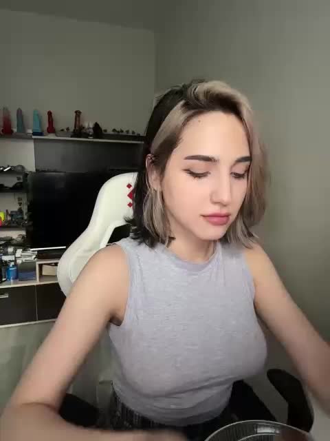 Honey_buns Webcam Chat July 18, 2026